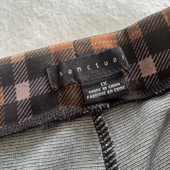 Sanctuary Women's plaid pants, size 1X - Picture 7 of 11
